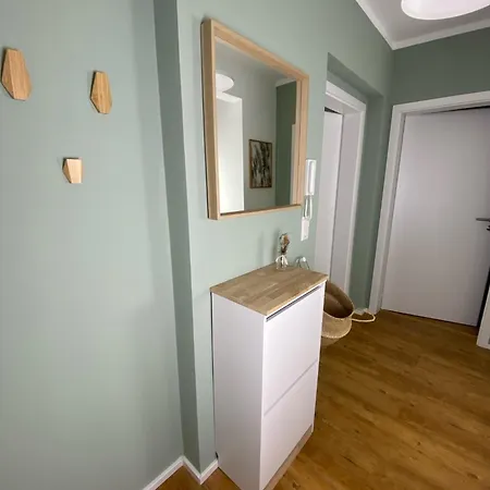 Discovair - 3-zi-apartment Jakob- Schwimmbad-nah Mit Netflix Eisenach