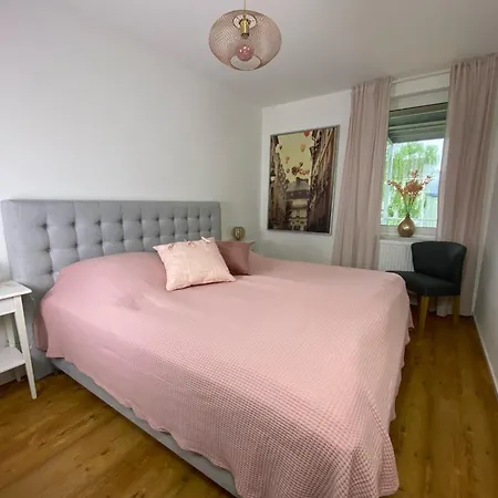 Discovair - 3-zi-apartment Jakob- Schwimmbad-nah Mit Netflix Apartment *